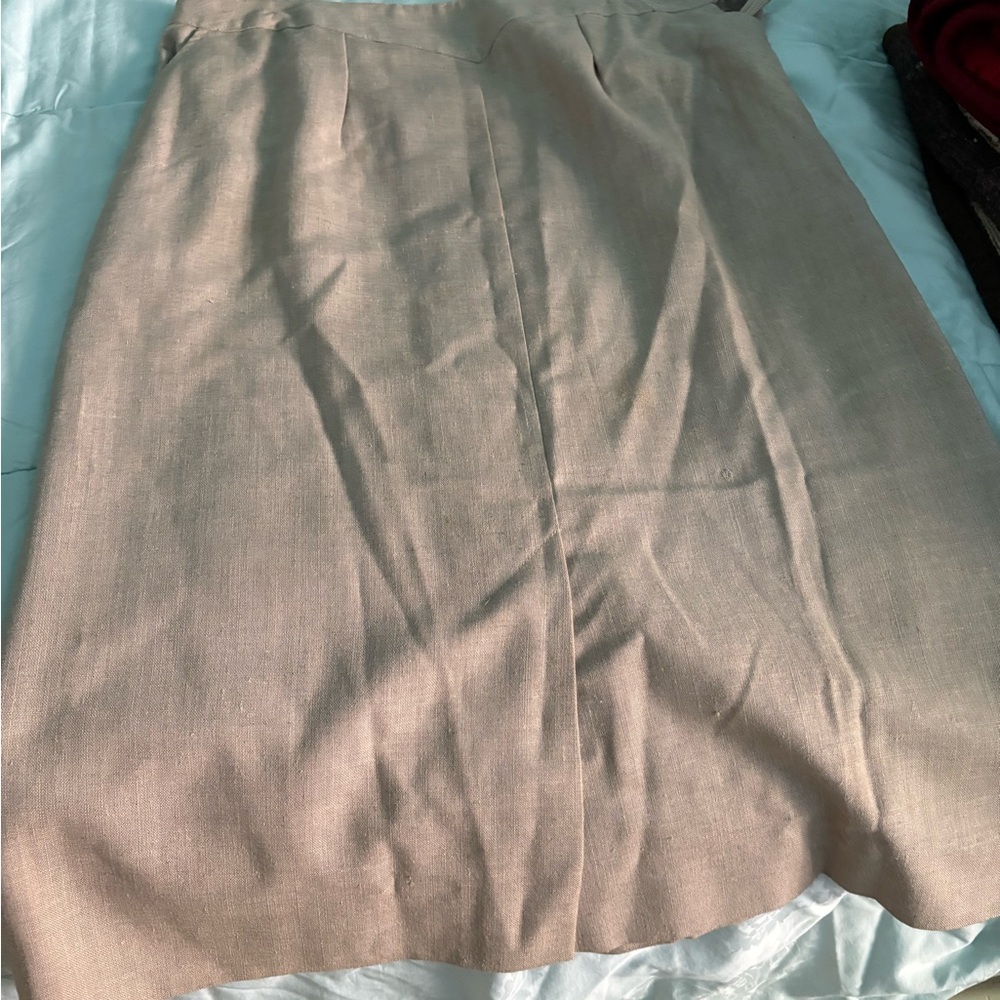 Elegant Tan Women's Skirt